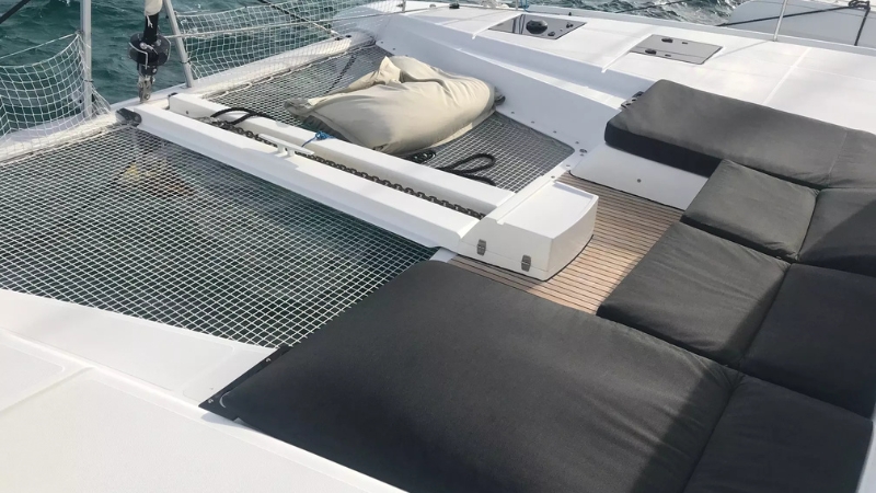 catamarano-lagoon-50-prua