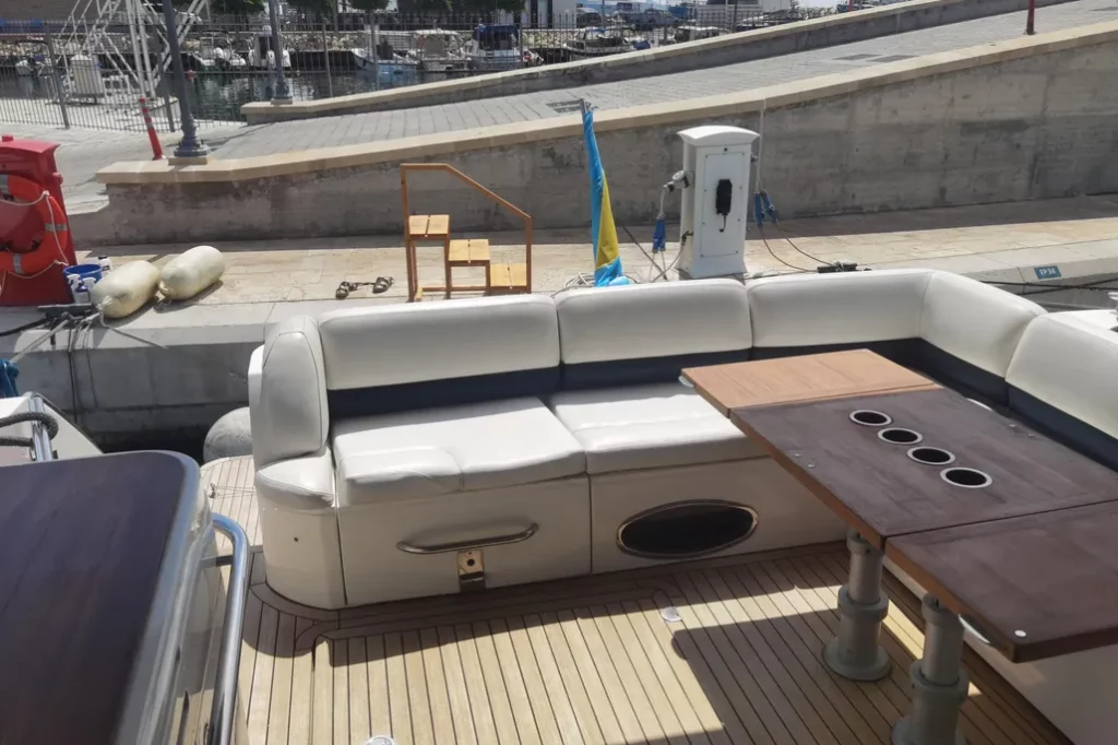 Noleggio-Princess-V-52-5