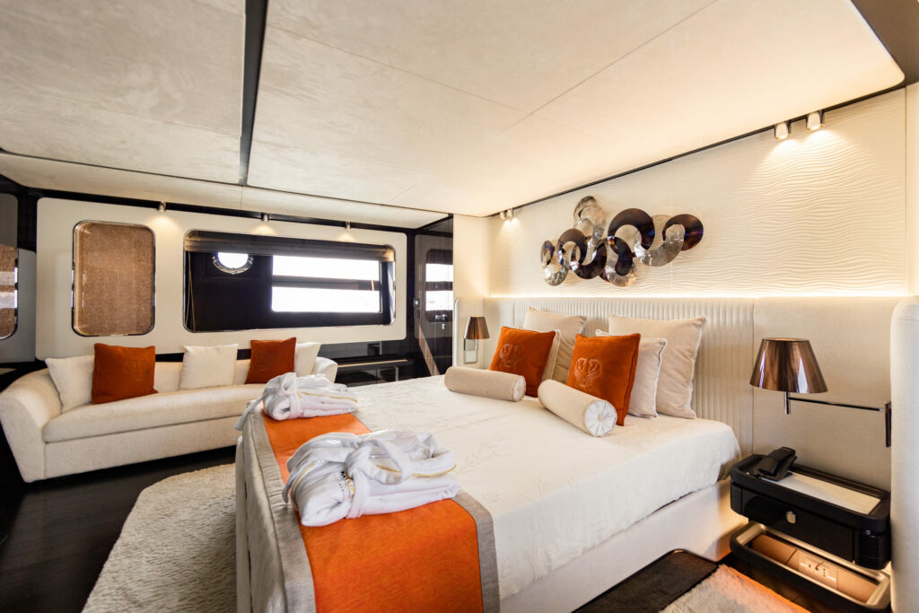 Noleggio-yacht-di-lusso-Capri-5