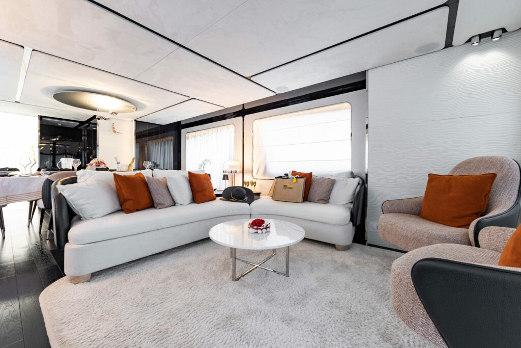 Noleggio-yacht-di-lusso-Capri-8