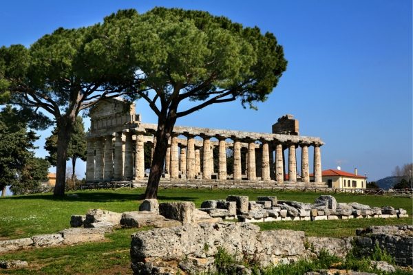 Paestum beach